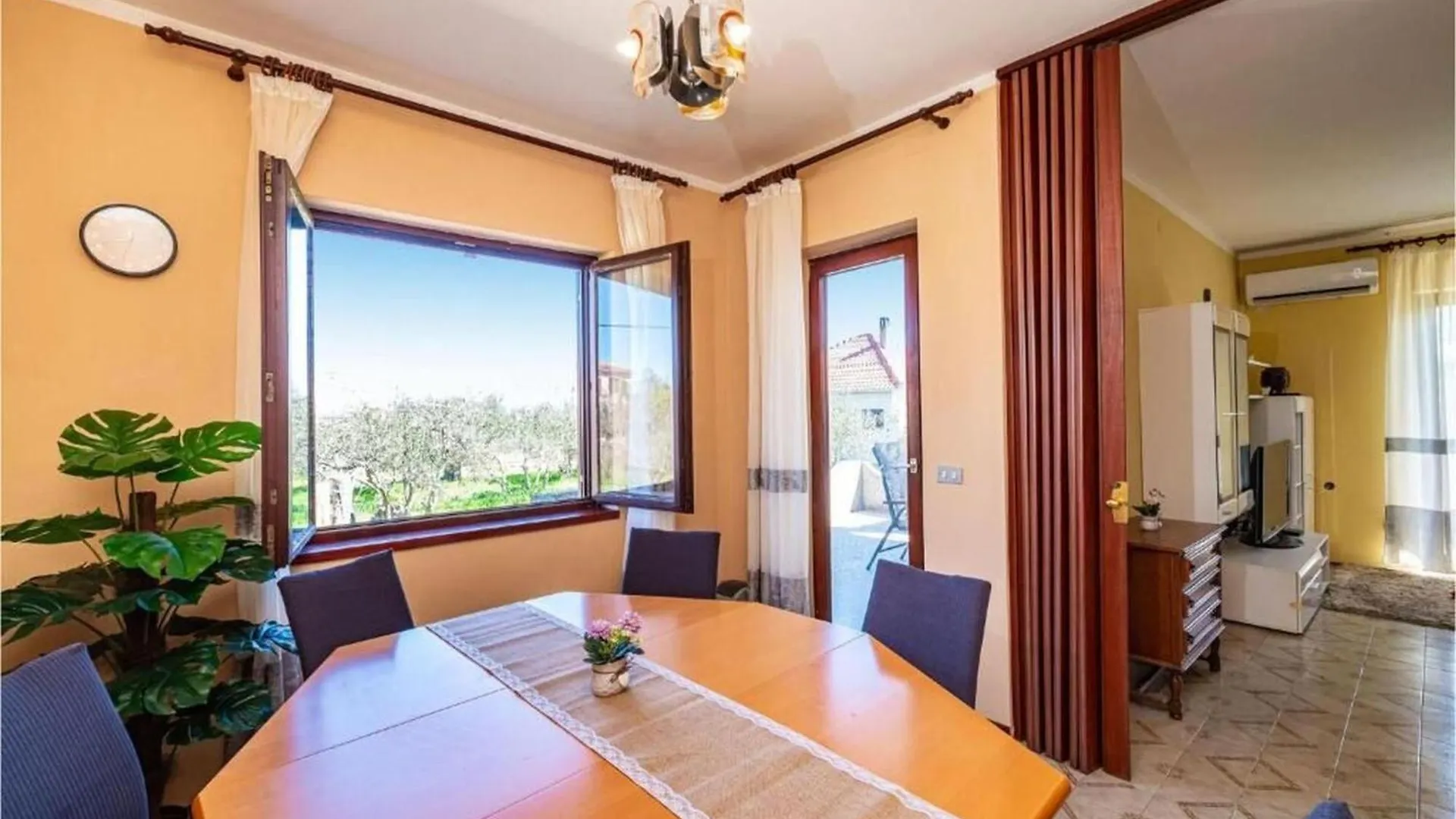 Apartment Serda